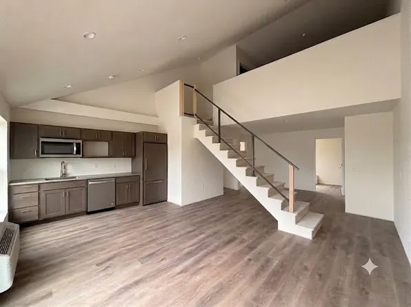 Hometown Grove Apartments