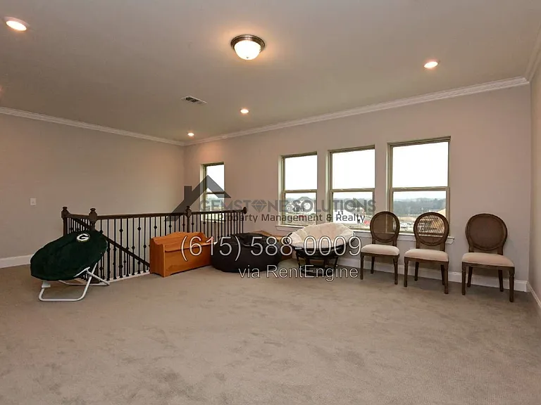 1028 Fenner Ln — Photo 40