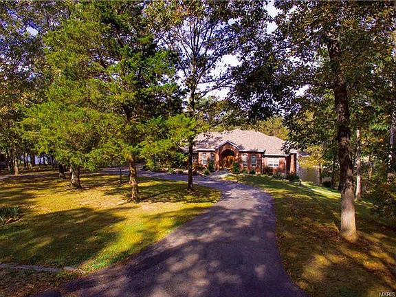 5th image of 13362 Lakewood Dr