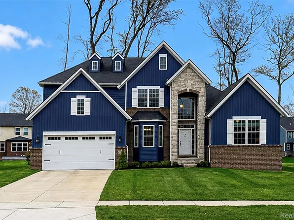 343 Amelia Cir, South Lyon, MI 48178