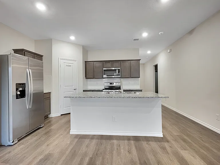 705 Farmstead Way — Photo 15