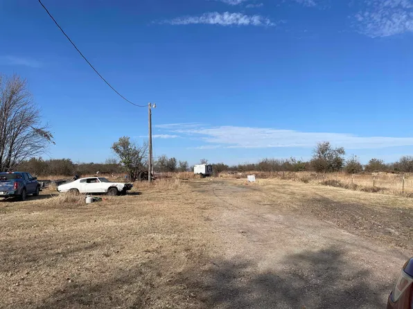 538 E 40th Ave N, Wellington, KS 67152