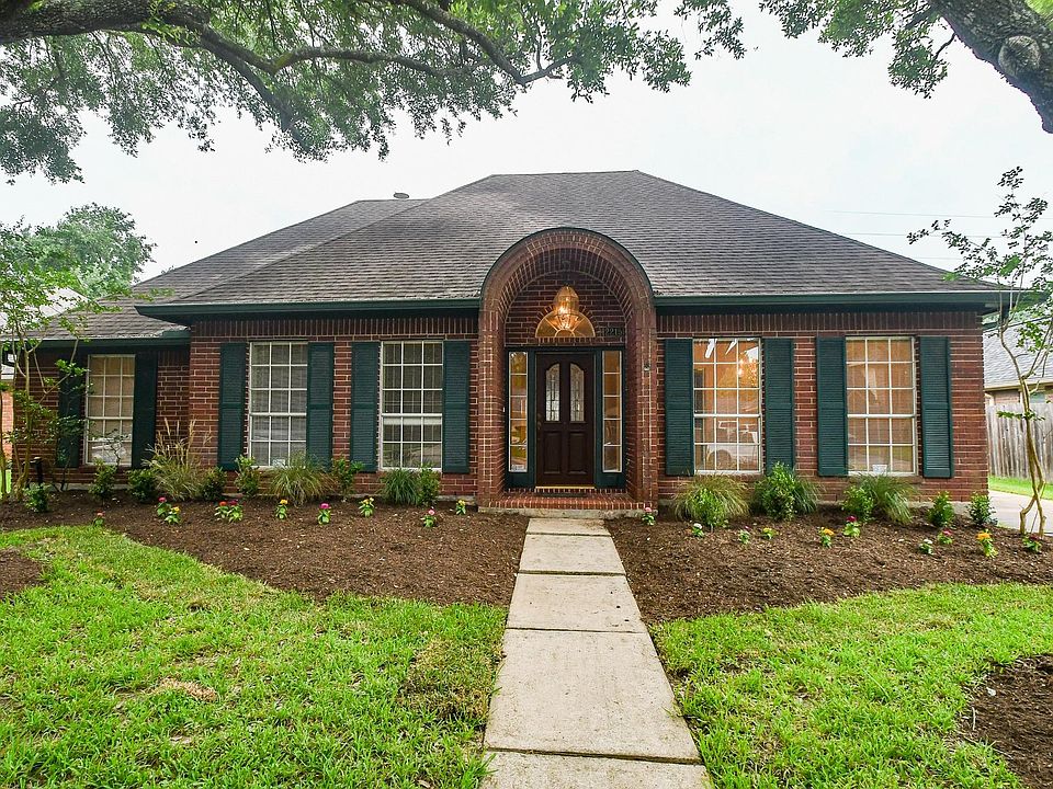 1st image of 2215 Country Mile Ln