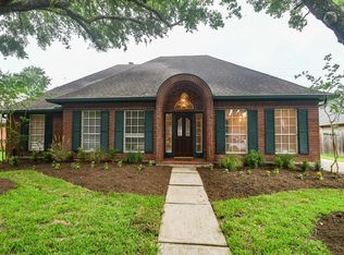 2215 Country Mile Ln, Richmond, TX 77406