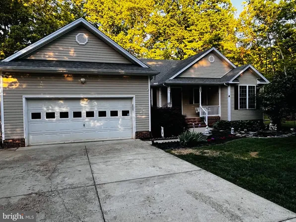 34 Hemlock Ln, Mineral, VA 23117