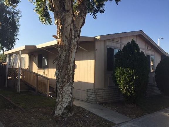 2nd image of 1721 E Colton Ave