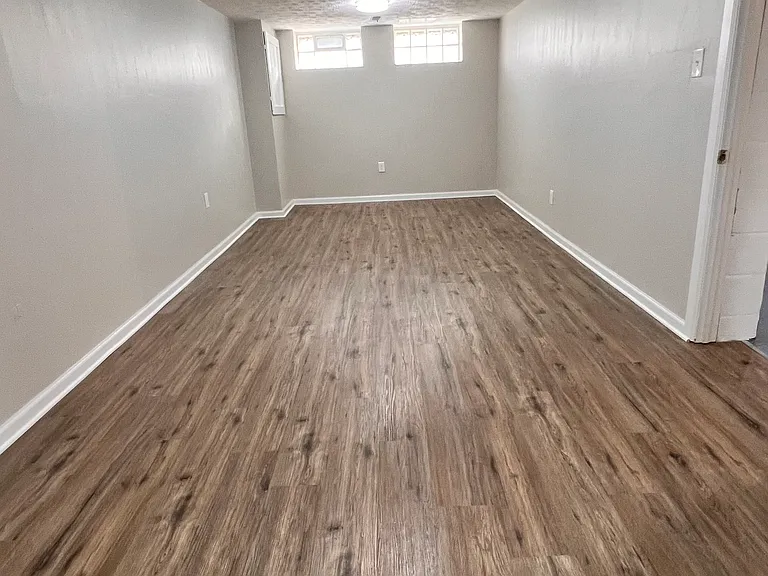 5128 Catherine St — Photo 23