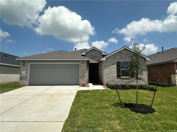 2205 Spyglass Dr, Navasota, TX 77868