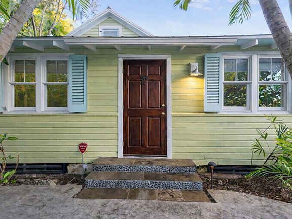 4th image of 1120 Seminary St