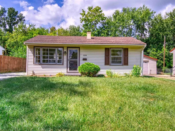 2209 S Walnut Ln, Evansville, IN 47714