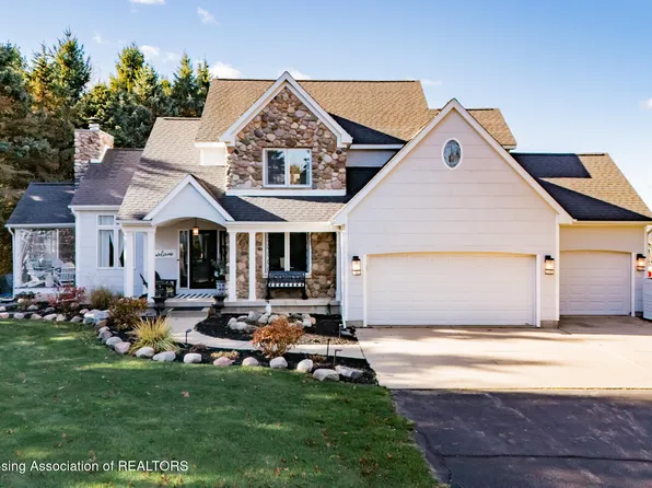 8573 W Lakeshore Dr, Perry, MI 48872