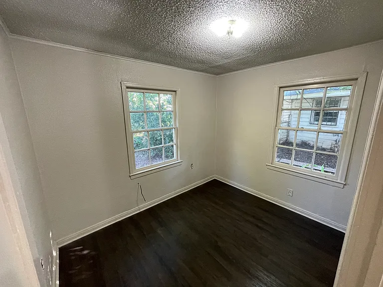 2471 Cherry St — Photo 10