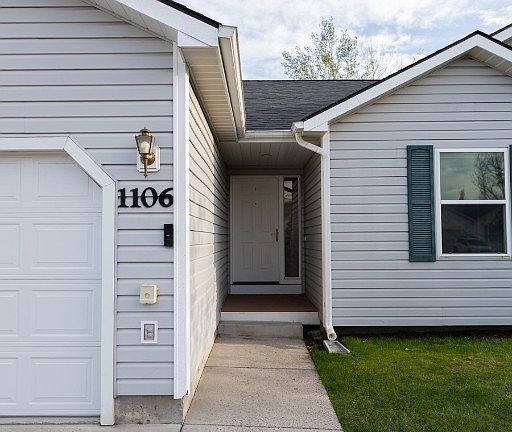 3rd image of 1106 Sunrise Dr