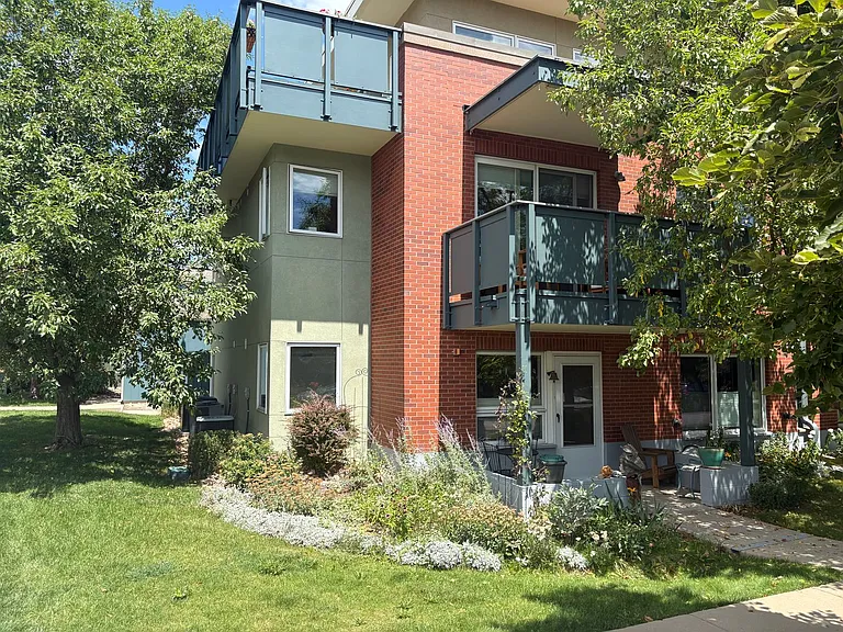 4730 Holiday Dr #201 — Photo 2