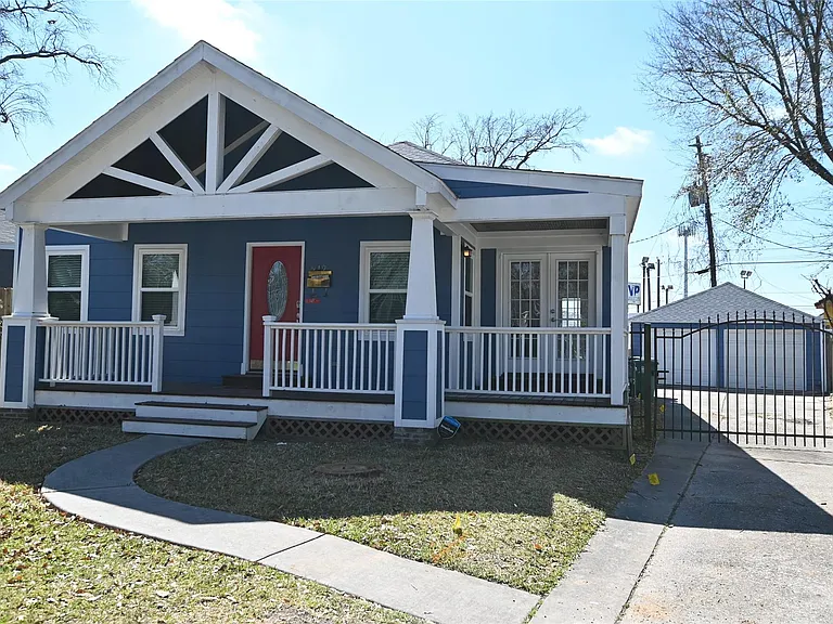 919 Dorothy St — Photo 3