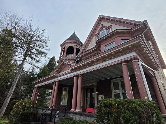 3rd image of 727 Hepburn St
