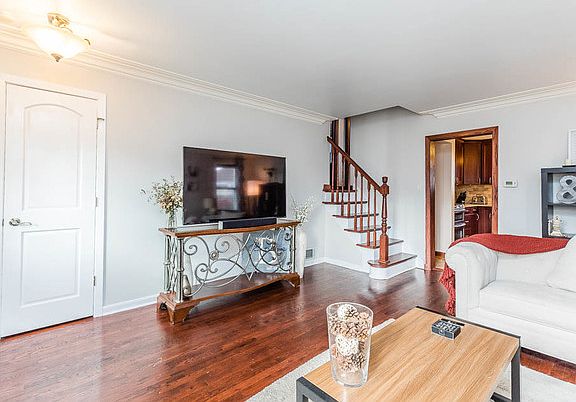 3rd image of 1794 E Forest Ave
