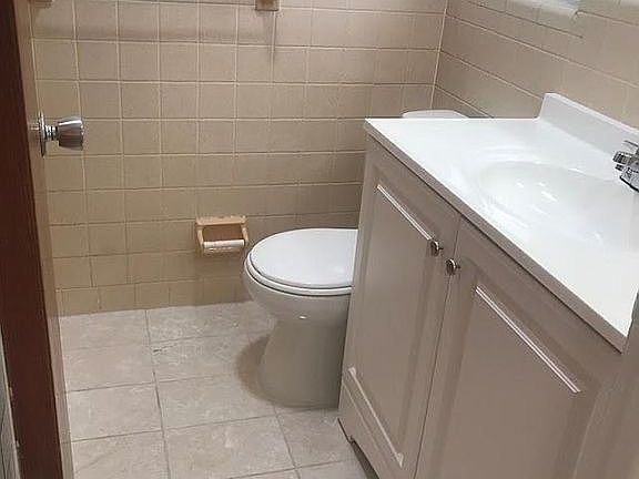 Master bath with shower