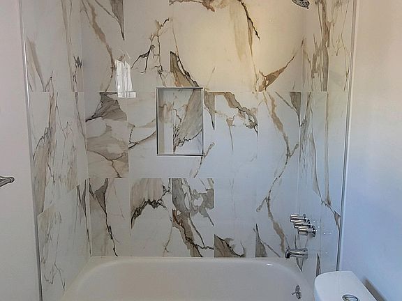 5th image of 2706 Glendale Blvd #3