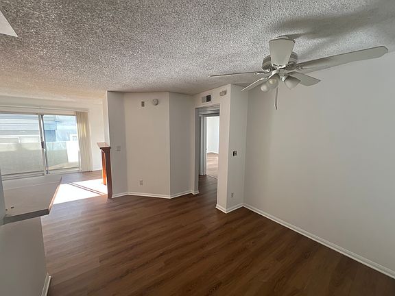 4th image of 4184.5 Arch Dr #102