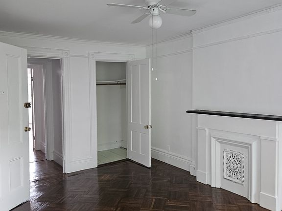 3rd image of 587 Carlton Ave #3