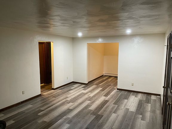 4th image of 341 Kendall Ave #3