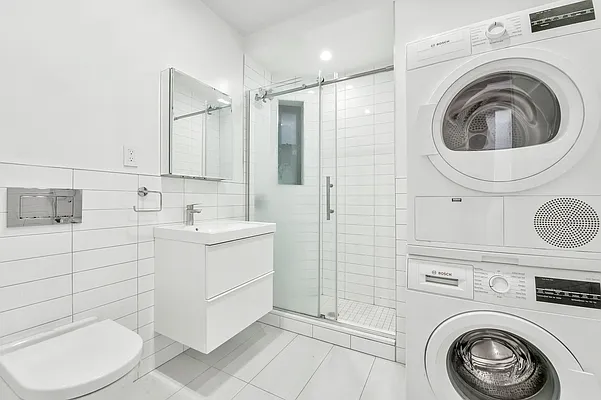 Rented by Nooklyn NYC LLC | media 9