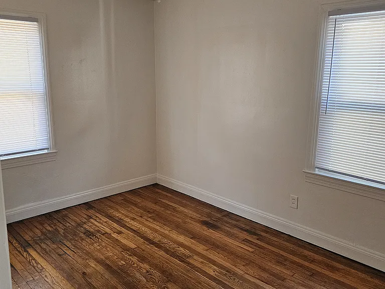 3754 Powell Ave — Photo 8