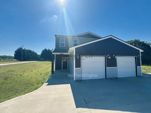 4056 Parris Bridge Rd, Boiling Springs, SC 29316