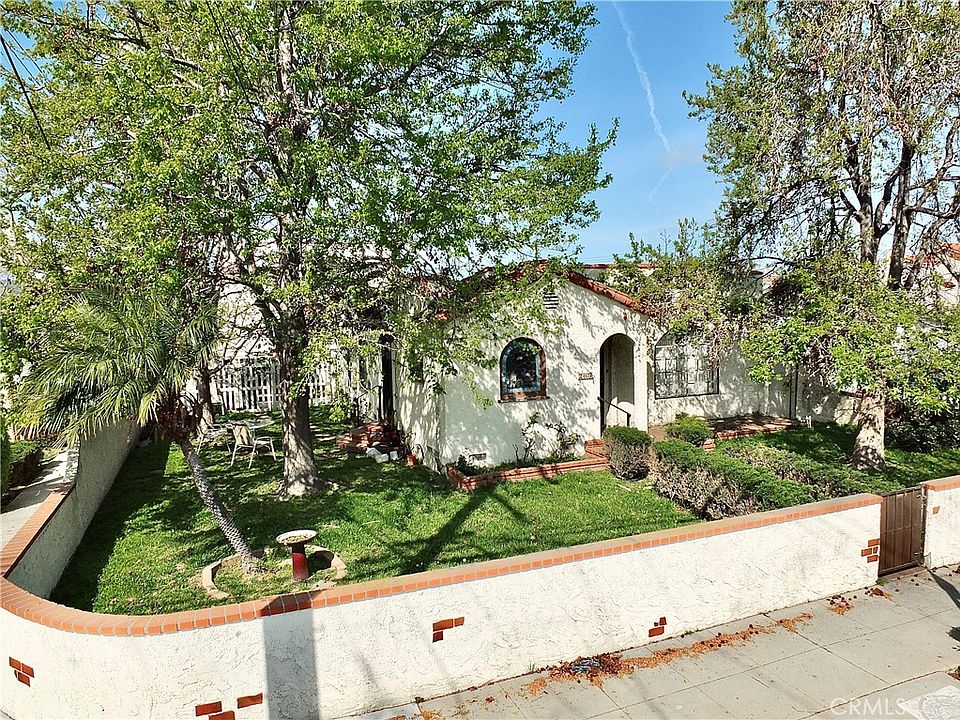 1st image of 24627 Cypress St