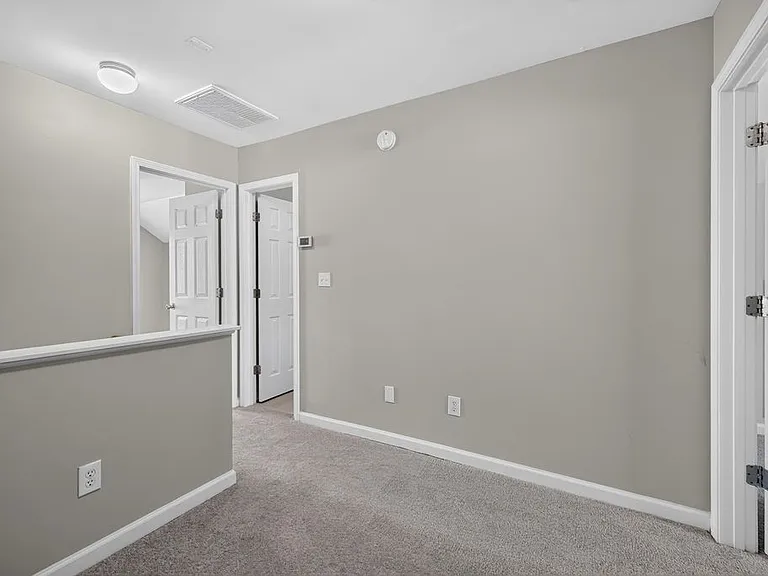 160 Hutson Ln — Photo 19