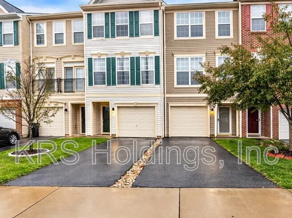 15706 John Diskin Cir #138, Woodbridge, VA 22191
