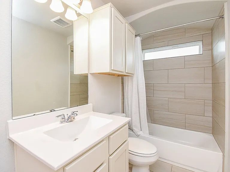 4442 Buentello Dr — Photo 14