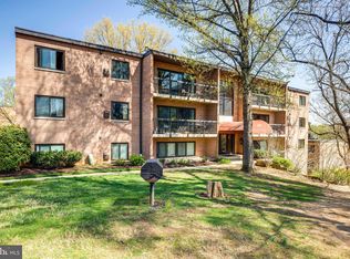 3210 S 28th St APT 202, Alexandria, VA 22302