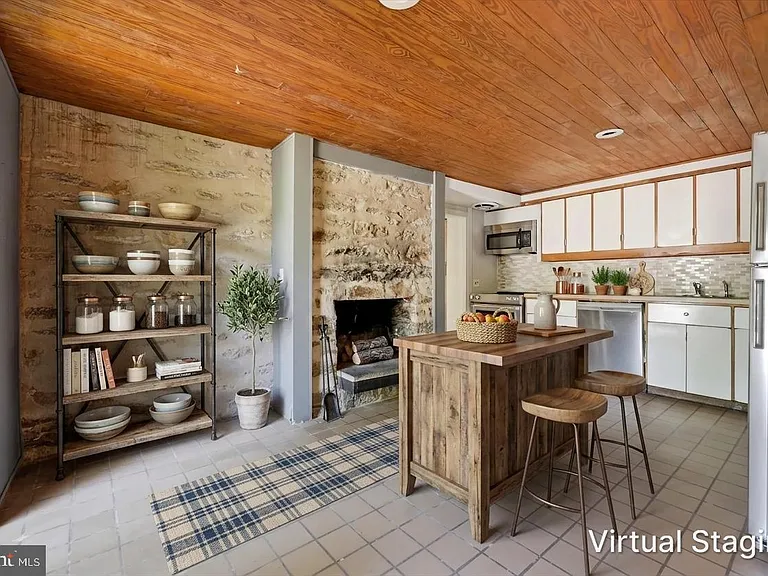 803 Mill Creek Rd — Photo 3