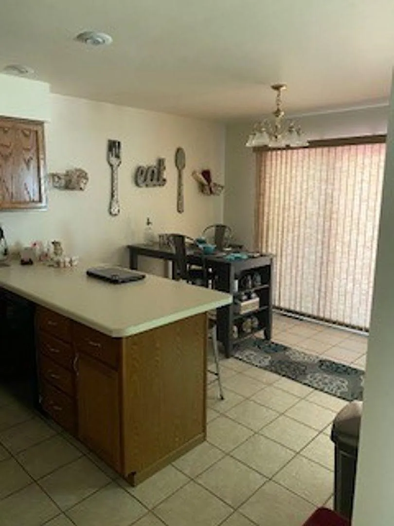 2 bed, 1110 sqft, $1,300 — Photo 3