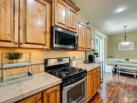 5th image of 6015 NE 59th Avenue