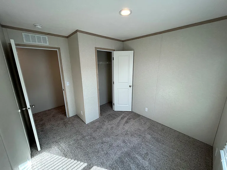 28710 N Maple St #201 — Photo 6