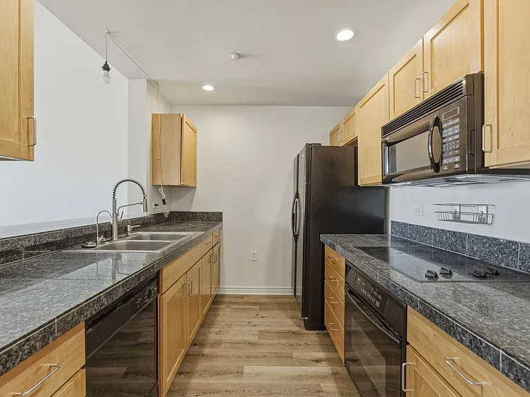 300 W 11th Ave #6J — Photo 3