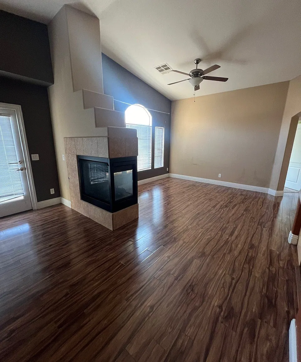 2 bed, 1210 sqft, $1,725 — Photo 4