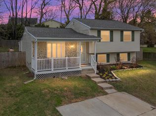 7 Honey Locust Ct, Essex, MD 21221