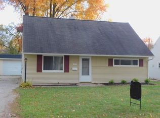 255 Fairpark Dr, Berea, OH 44017