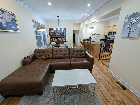 5th image of 1519 W Nelson St Unit Fb-1