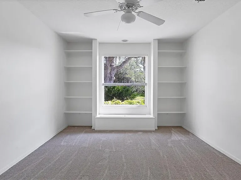 8501 Park Shore Ln — Photo 28