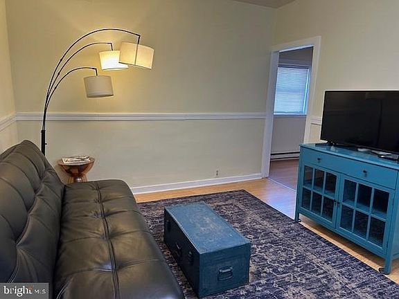 5th image of 9 Hammaker St