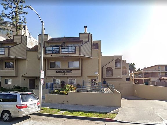4th image of 1320 French St #C
