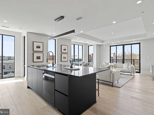 3219 Wisconsin Ave NW Unit 301, Washington, DC 20016