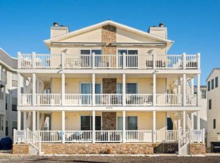 111 37th St APT 1W, Sea Isle City, NJ 08243