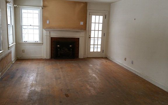 2nd image of 105 Greenbrier Ave