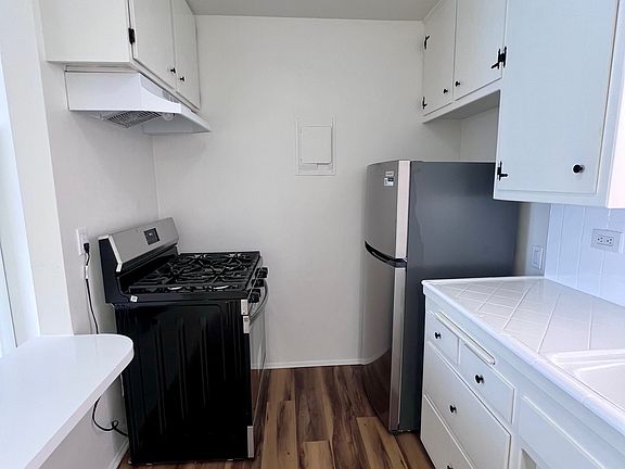 3rd image of 209 Baltimore Ave APT 203